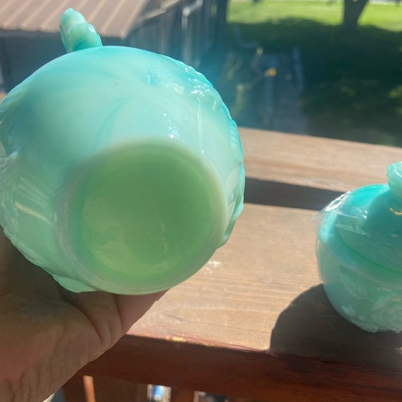 Vintage 1Avon Green/Teal Jade Decanter pitcher with bowl and powder satchel - Picture 4 of 11